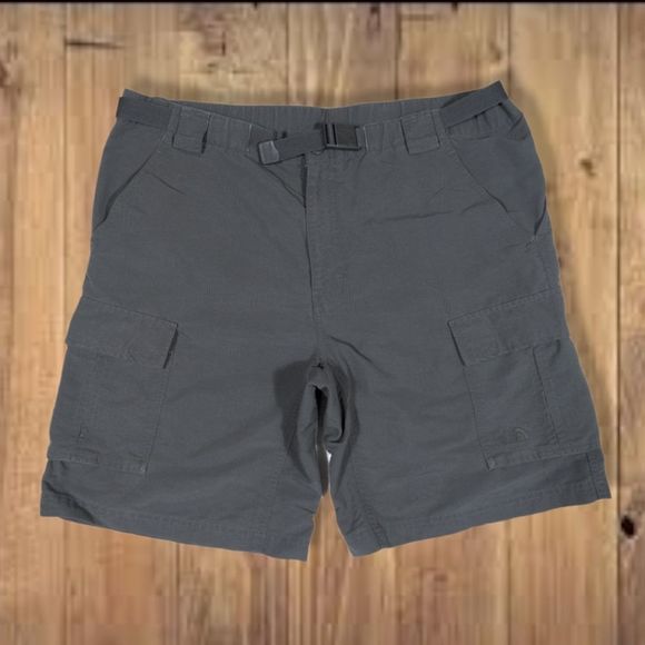The North Face Cargo Shorts - Size L - Gray - Picture 1 of 4